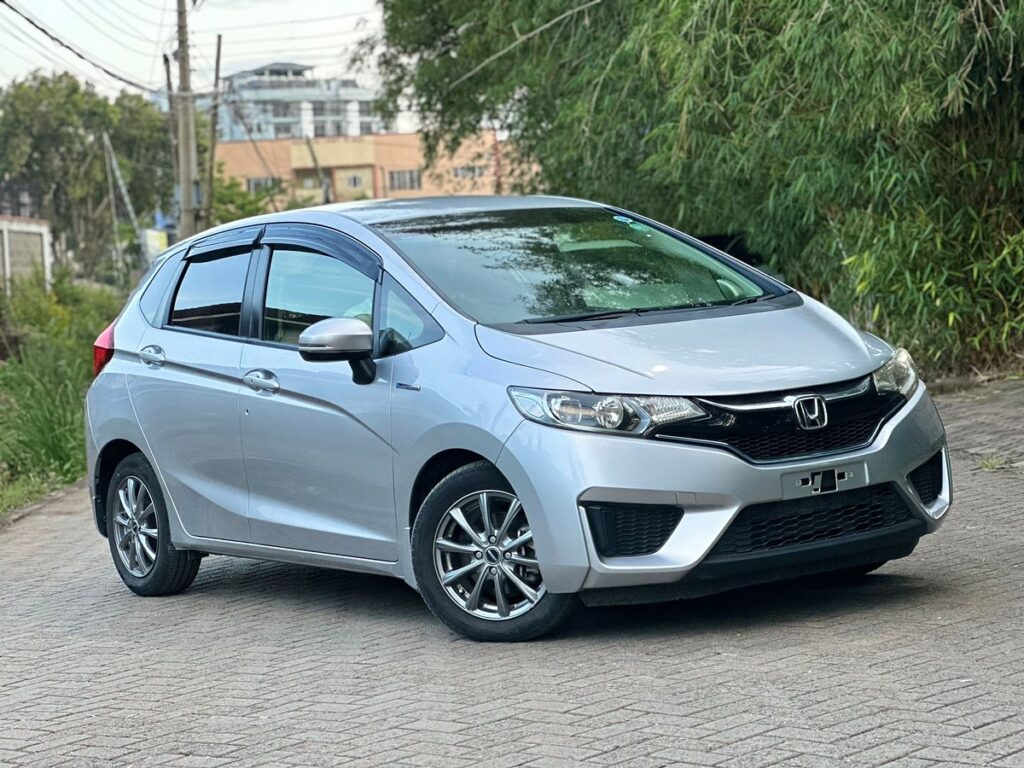 Honda Fit Hybrid 2017 Vehicle for Sale in Kenya Worth 2 Million