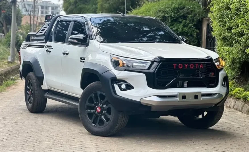 2017 Toyota HiLux SR5