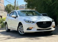 2018 Mazda Axela