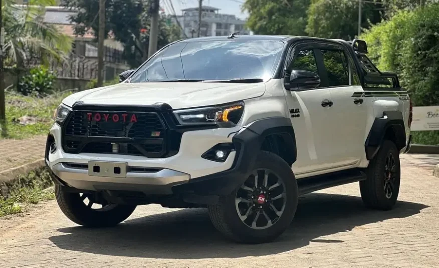 2017 Toyota HiLux SR5