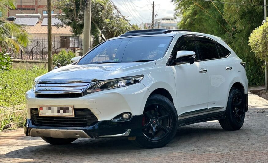 2015 Toyota Harrier Fully Loaded/Mint Condition