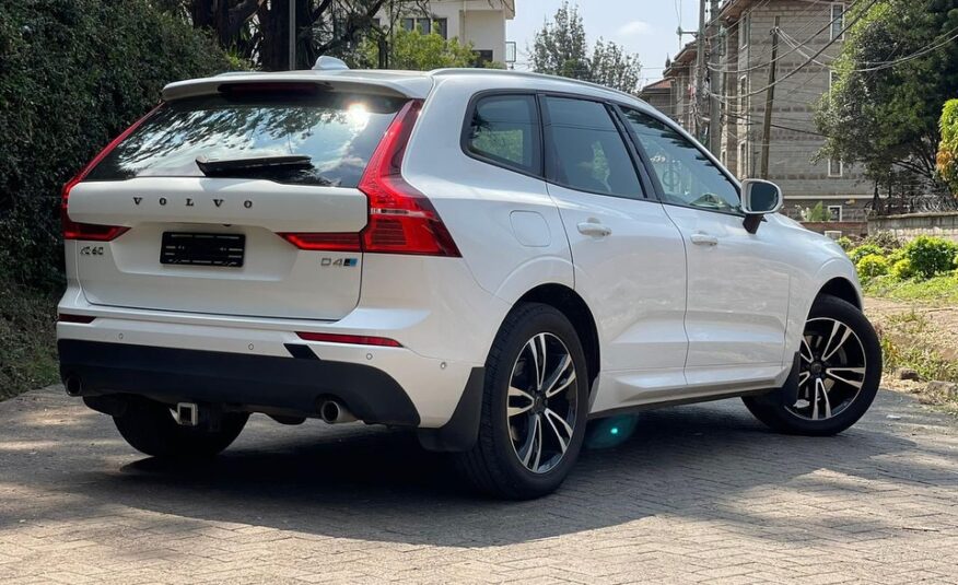 2017 Volvo XC60 D4