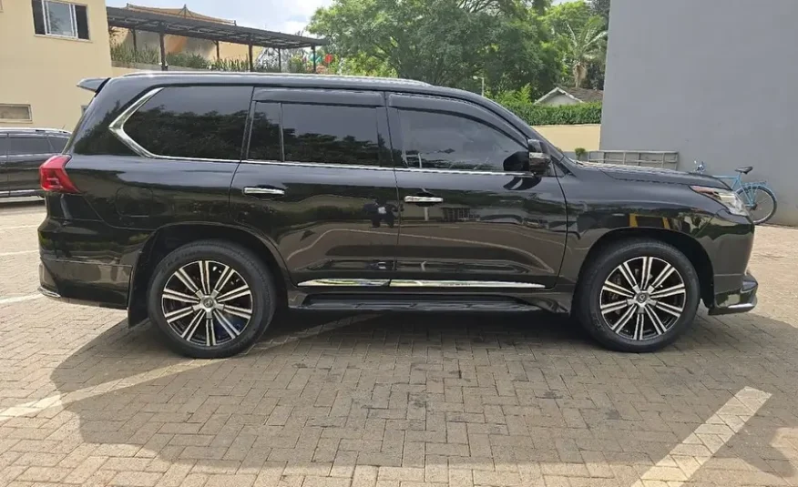 2017 Lexus LX 570 Sunroof