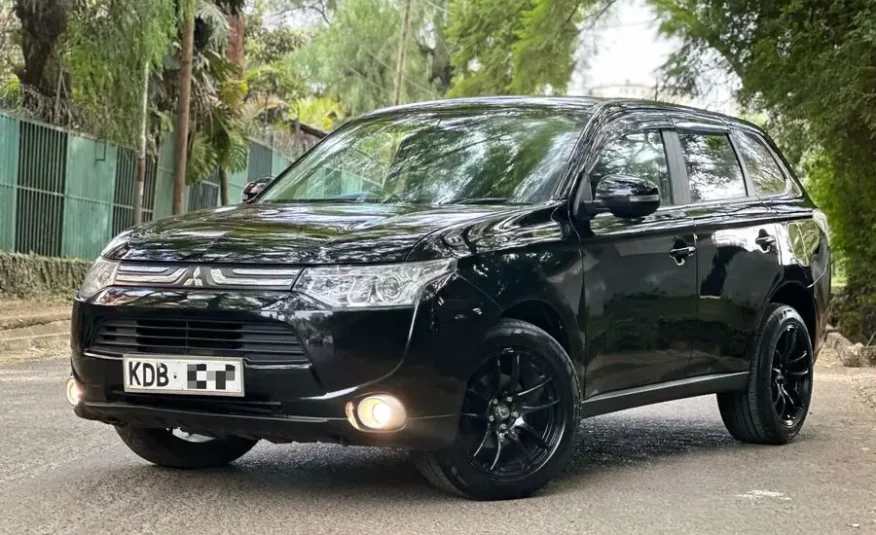 2013 Mitsubishi Outlander 7 Seater