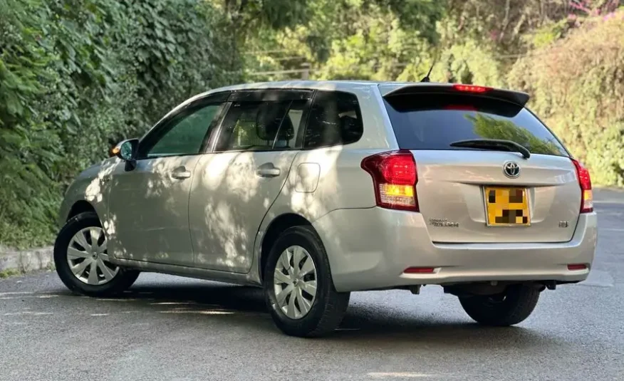 2014 Toyota Fielder Hybrid