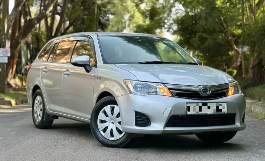 2014 Toyota Fielder Hybrid