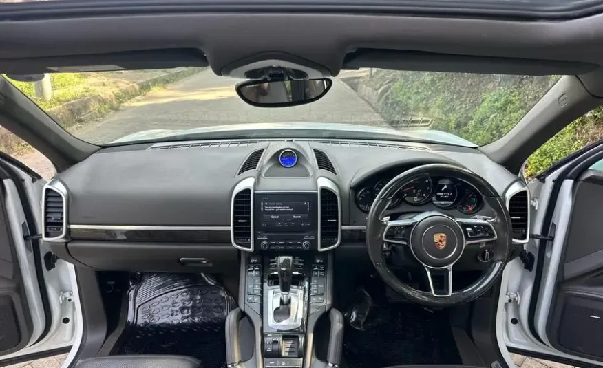 2017 Porsche Cayenne Fully Loaded