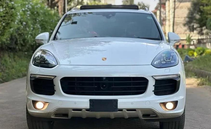 2017 Porsche Cayenne Fully Loaded