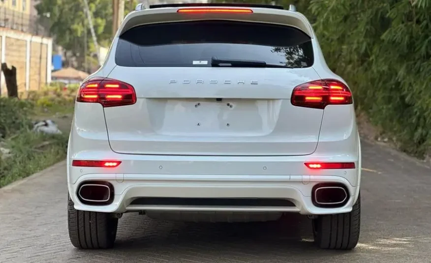 2017 Porsche Cayenne Fully Loaded