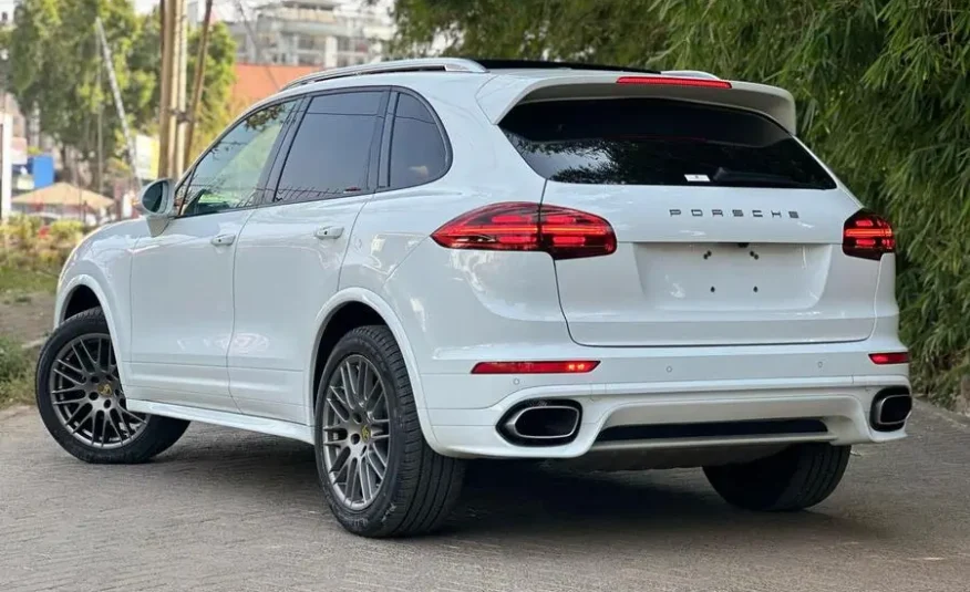 2017 Porsche Cayenne Fully Loaded